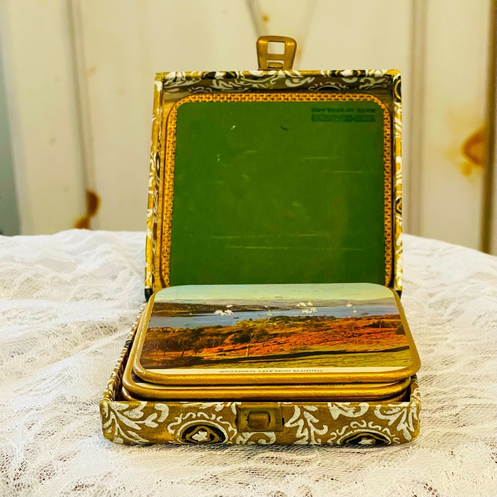 Vintage Win-El-Ware Souvenir 2 Coasters & Box Made in England Collectible Case!